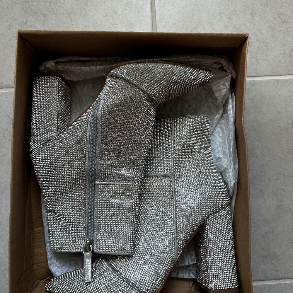Steve Madden Noticed - R glitter booties